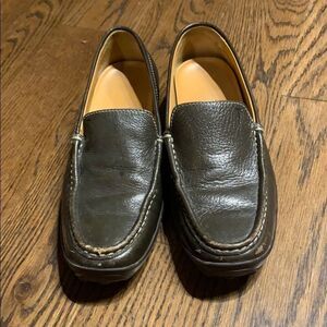 Tod’s Green Leather Driving Loafer size 8